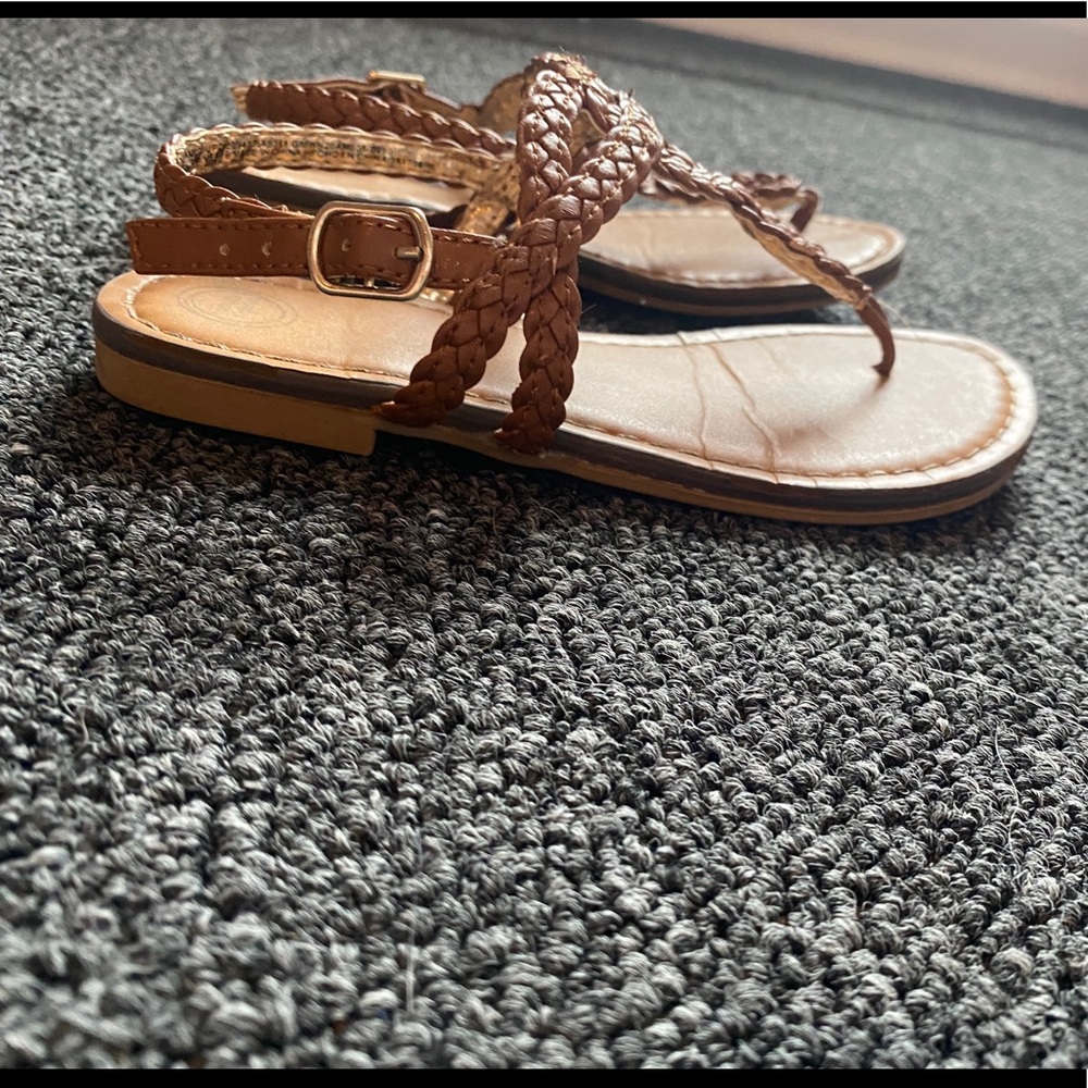 Kids sandals
